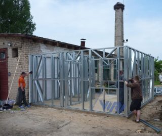 Biuras Eglainėje, Latvia.